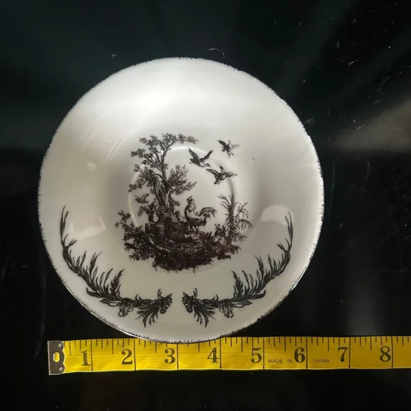 Aux Au Provence AUV2 black and white toile rooster pattern saucer - Picture 8 of 9
